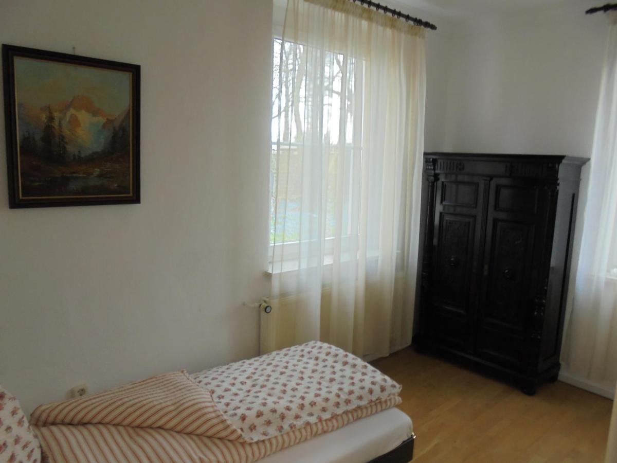 Apartmenthaus Am Schlosspark Schkopau Εξωτερικό φωτογραφία